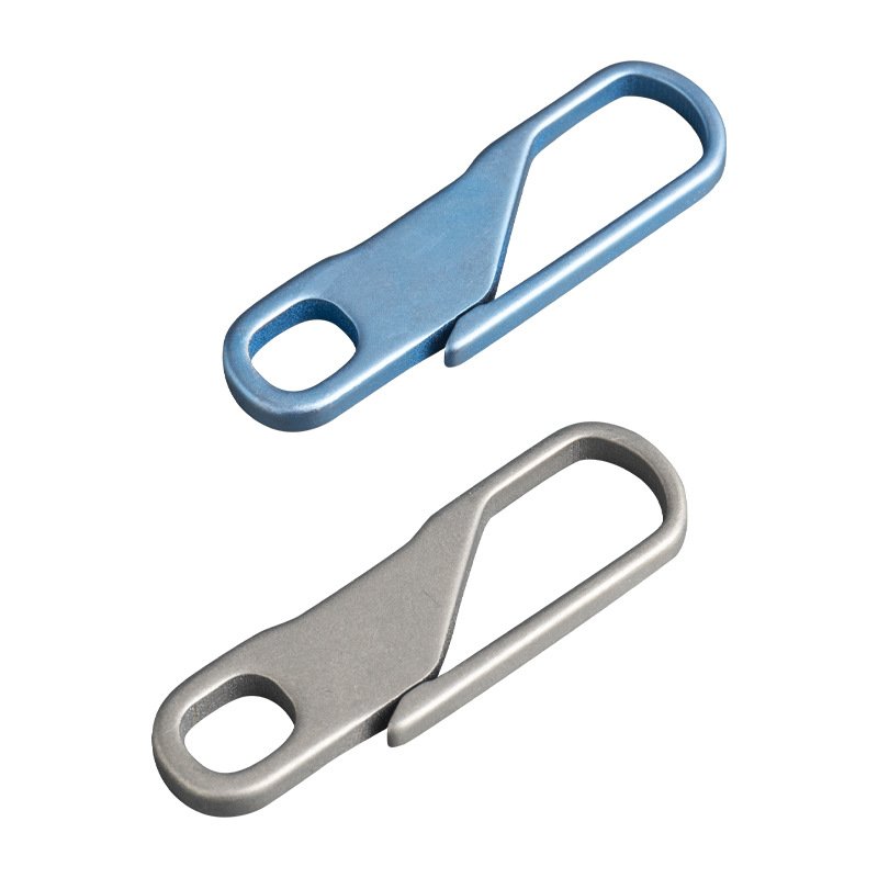 High-End Titaniumcar key chains Alloy Keychain key chain metal Lightweight Men'skey chain accessories Car Multi-Function Waist