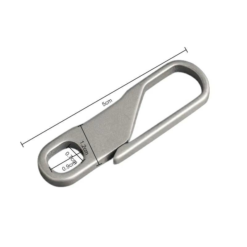 High-End Titaniumcar key chains Alloy Keychain key chain metal Lightweight Men'skey chain accessories Car Multi-Function Waist