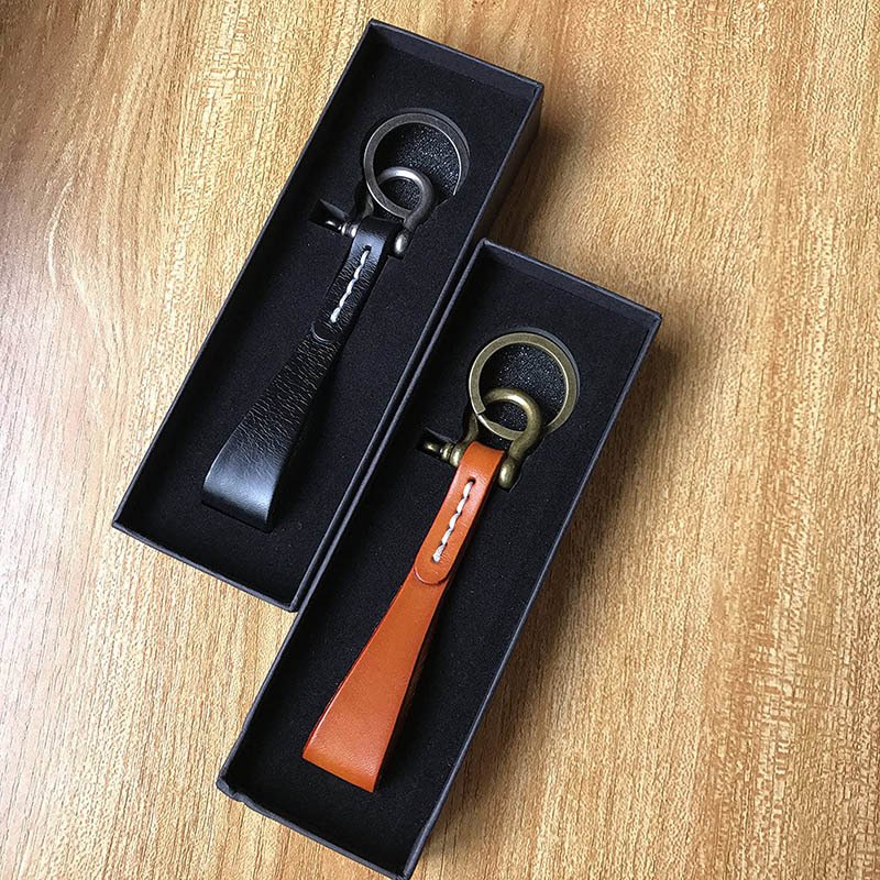 Hot Selling Personalized Gift Multi-function Leather Vintage Cowhide Car Key Rings Key Holder Keychain