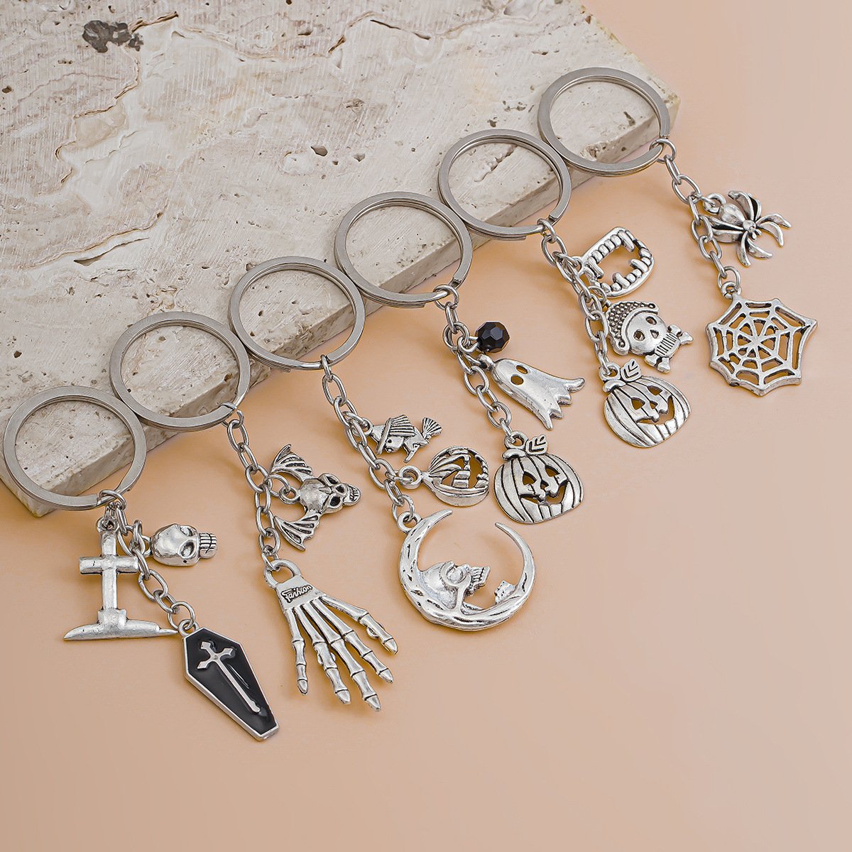 Little Fresh Sweet Cool Strawberry Bow Key chain Creative Instagram Flower Stars Love Shaped Jewelry