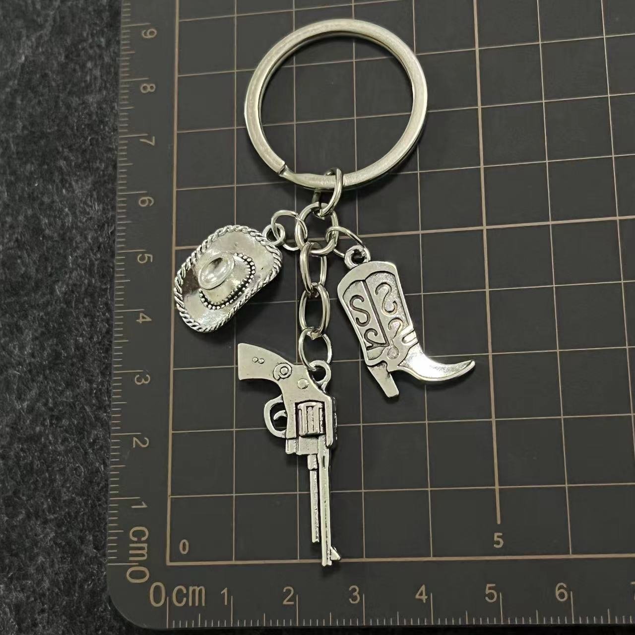 Western Cowboy Style Keychain Gun Hat Boots Personalized Creative Keychain Accessories