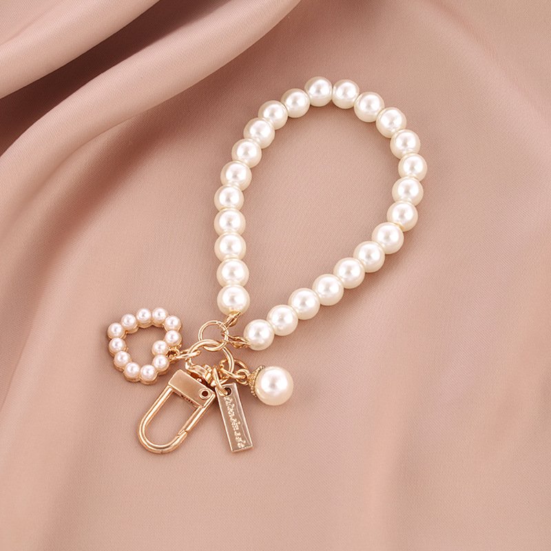 Cute Pearl Keychain Keyring Luxury Women Jewelry Pearl Bead Pendant Shell Phone Bag Backpack Charm Accessory Car Key Key Chain