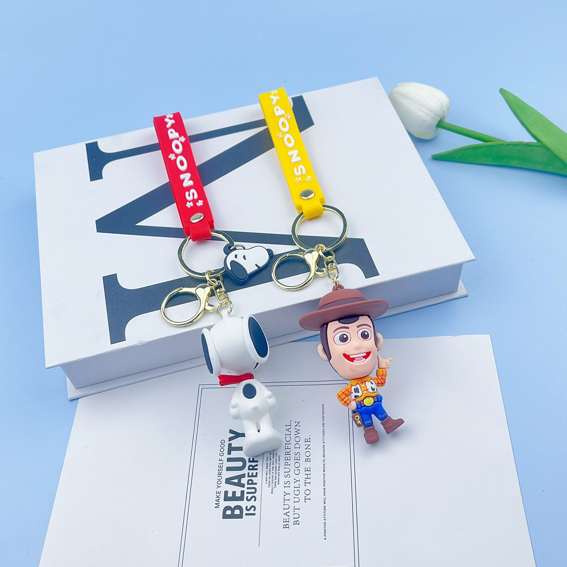 Creative Snoopy Doll Keychain Pendant Car Keychain Cute Pendant Gift for Friends Bag Wholesale