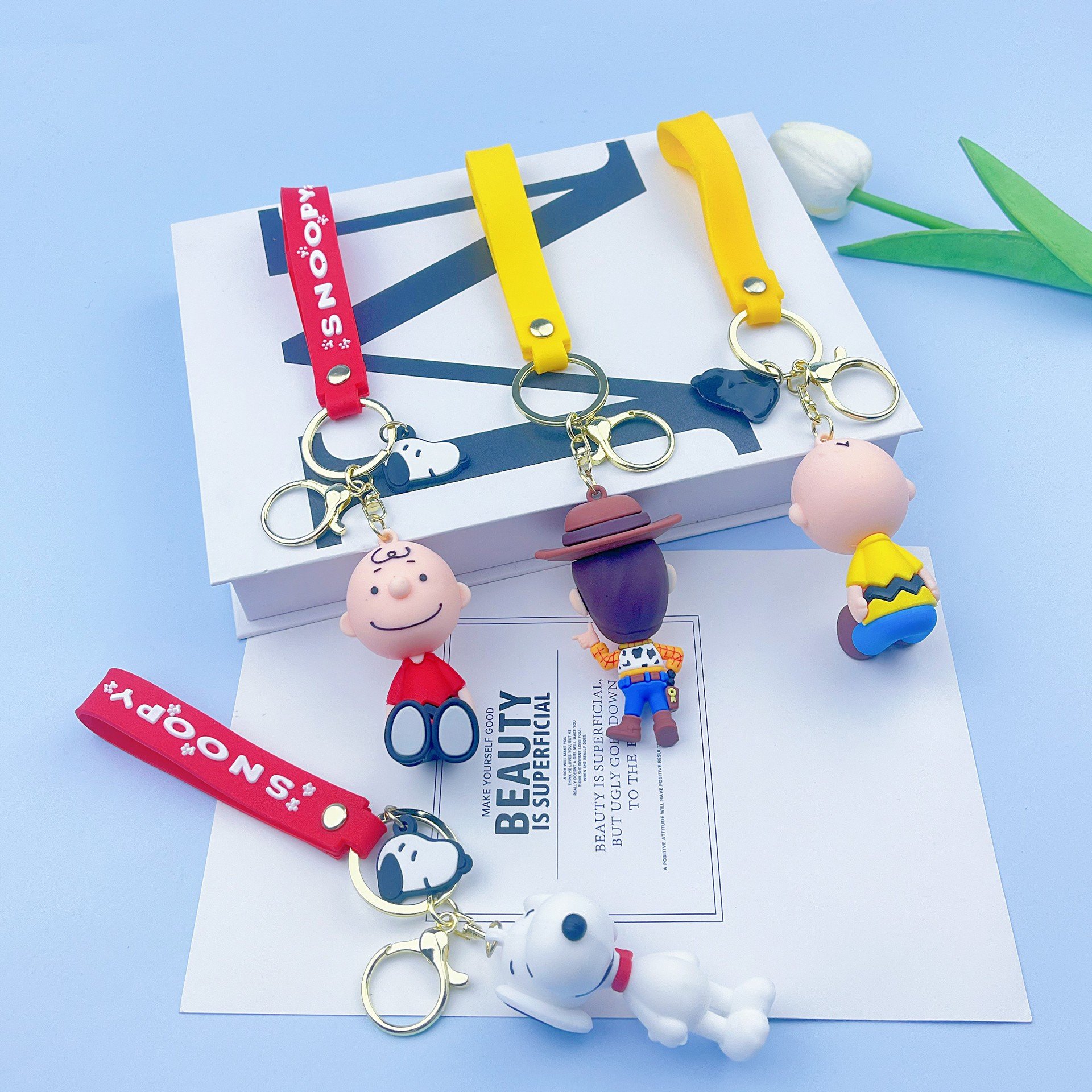 Creative Snoopy Doll Keychain Pendant Car Keychain Cute Pendant Gift for Friends Bag Wholesale