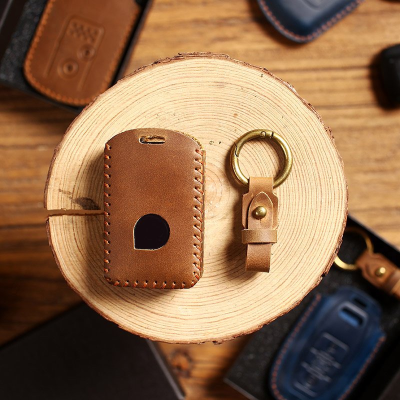 Genuine Leather Car Key Cover for Volvo V50 Xc90 C30 S60 V90 S90 S80 V60 Xc40 XC60 Handmade Keychain Auto Accessories Interior