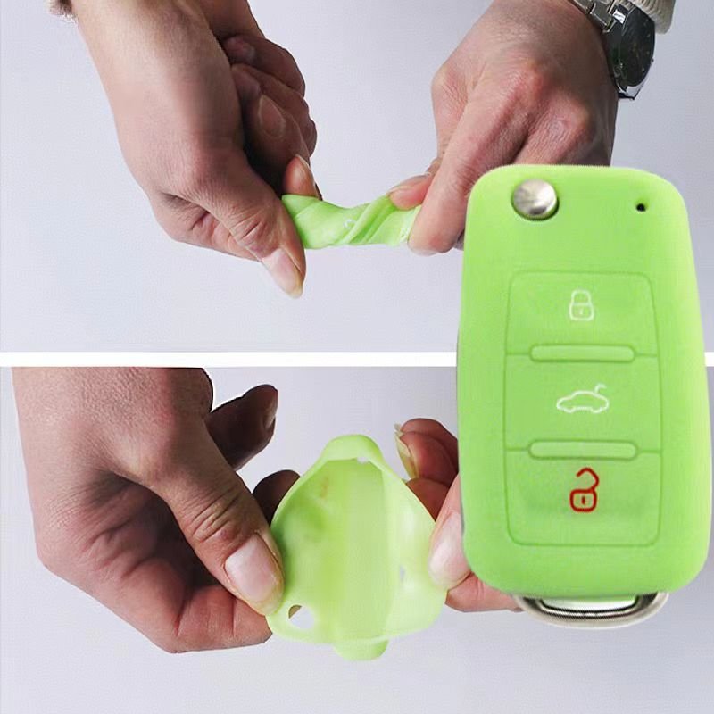 Wholesale customized Volkswagen silicone key bag, car key protection cover