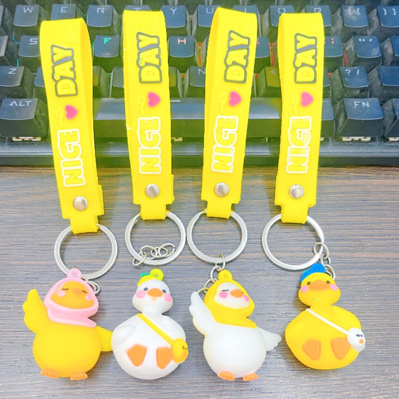 Tide Play Doll Promotional Car Keychain Accessories Cheap Cartoon Anime Animal PVC Key Ring Lanyards Rubber Key Holder