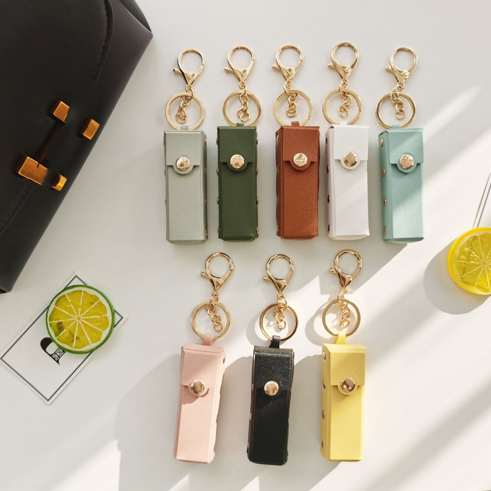 Leather lip gloss holder key chain Chapstick Lipstick Case Potable Clip-on Sleeve Lipstick Keychain Holder Makeup Accessories
