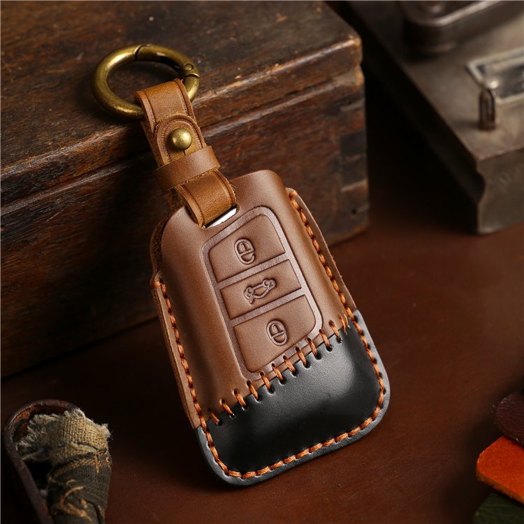 Genuine Leather Car Key Case Cover for VW Golf 7 Polo Skoda Seat Passat B8 Golf 8 ID.4 Tarraco Hand Sewing With Key Chain