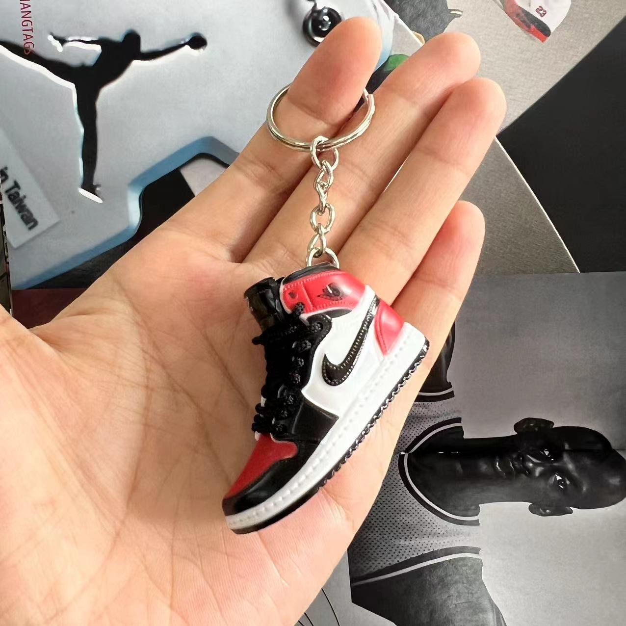 Three-dimensional Basketball Shoe Keychain 3d Shoe Model Couple Bag Hanging Accessories Car Key Pendant