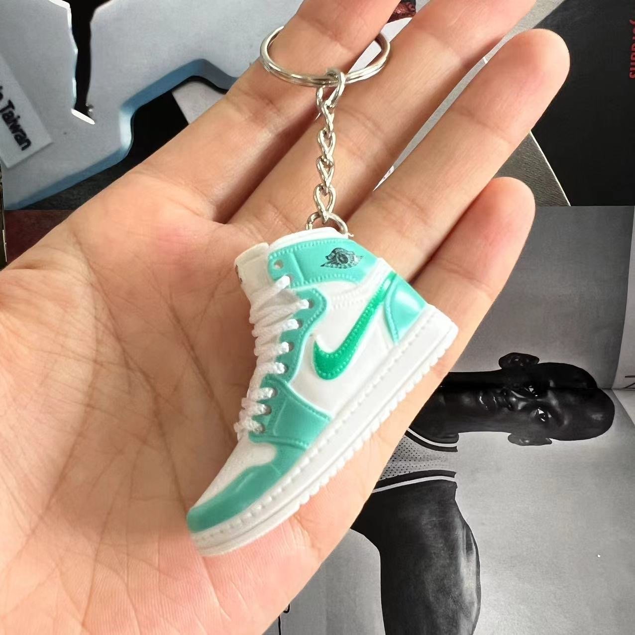 Three-dimensional Basketball Shoe Keychain 3d Shoe Model Couple Bag Hanging Accessories Car Key Pendant