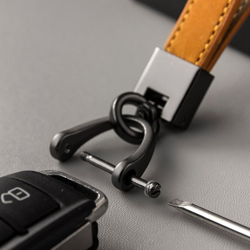 Custom luxury keychain accessories wholesale car keychain handmade genuine leather keychain