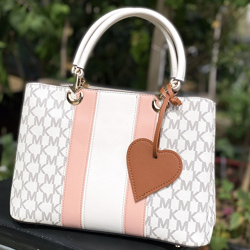 Creative Leather Heart-shaped Peach Heart Bag Pendant Love Bag Charm Car Keychain Car Pendant Peach Heart Fashion Accessories