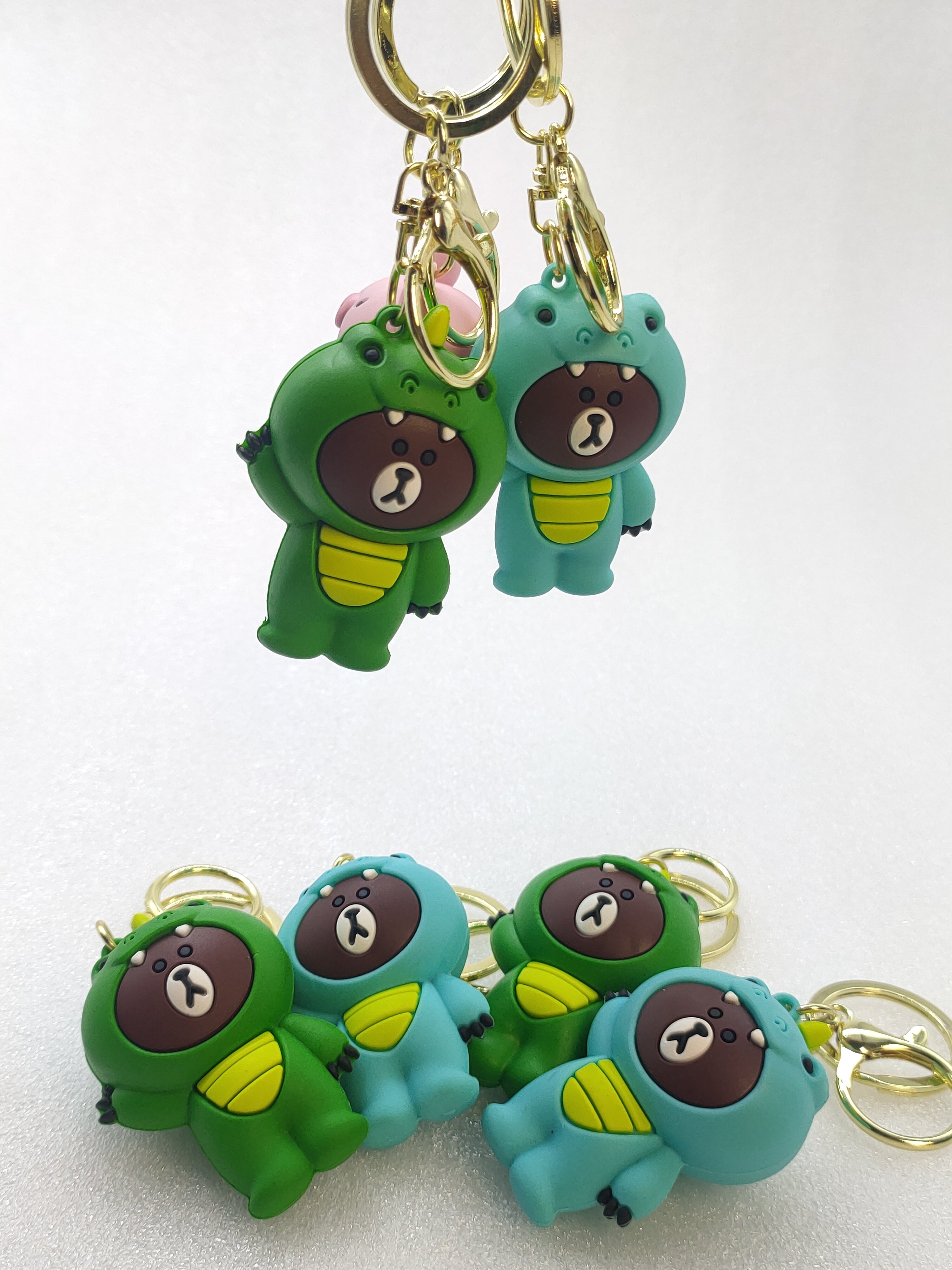 Cartoon Soft pvc Keychains Wholesale 3D Cartoon Bear Anime Rubber key chain accessories custom Logo Soft pvc Keyring