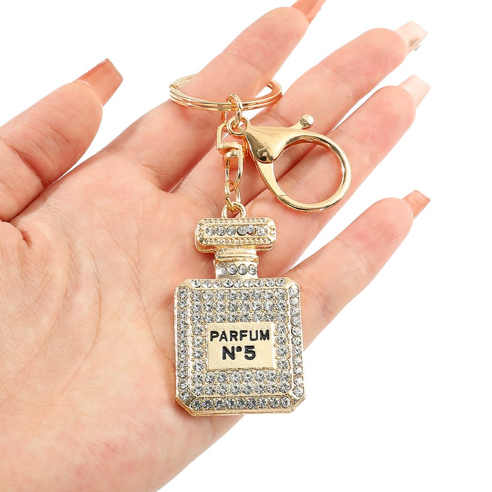 Fashion new perfume bottle metal keychain car accessories key pendant colorful diamond keychains in stock