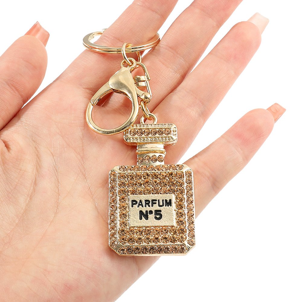 Fashion new perfume bottle metal keychain car accessories key pendant colorful diamond keychains in stock