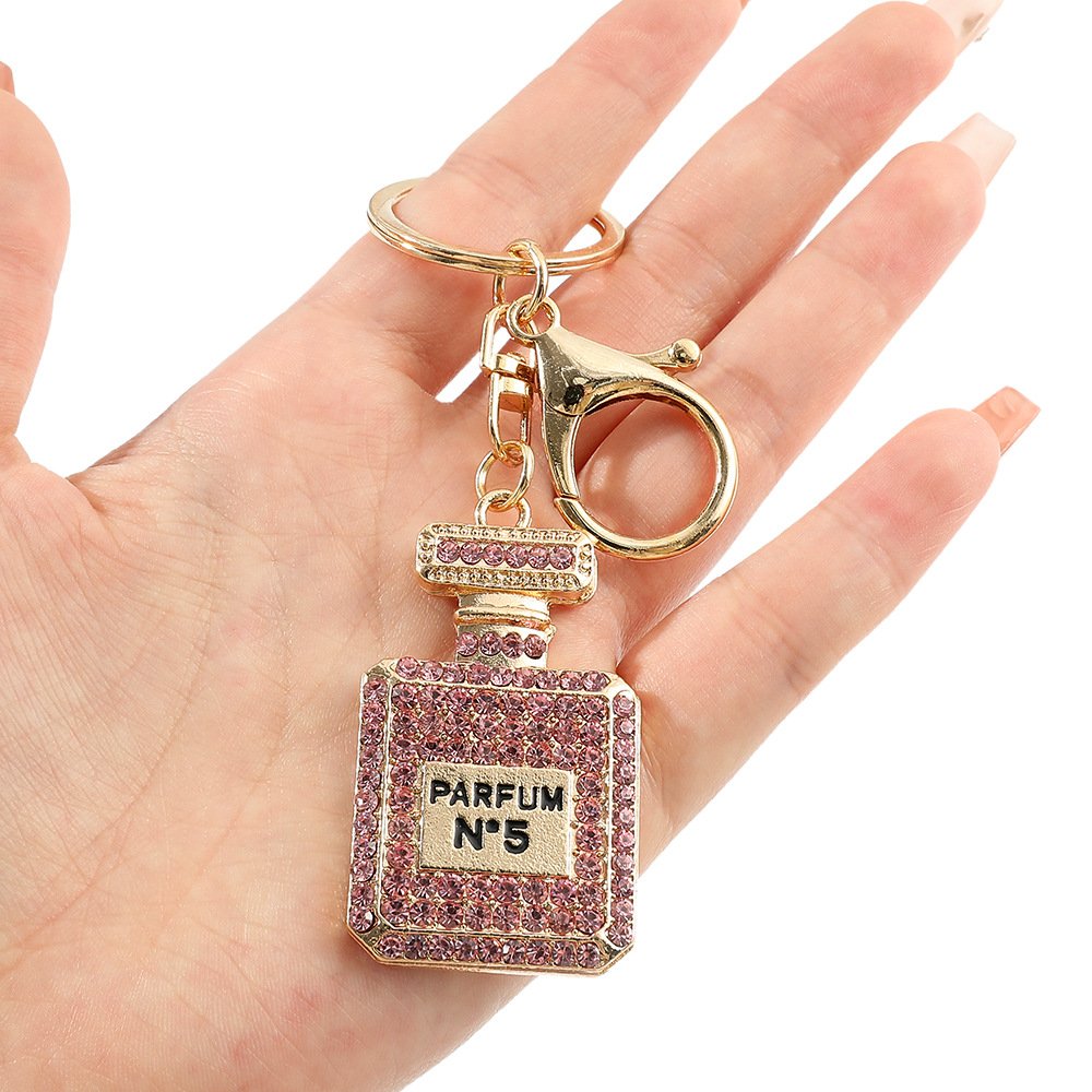 Fashion new perfume bottle metal keychain car accessories key pendant colorful diamond keychains in stock