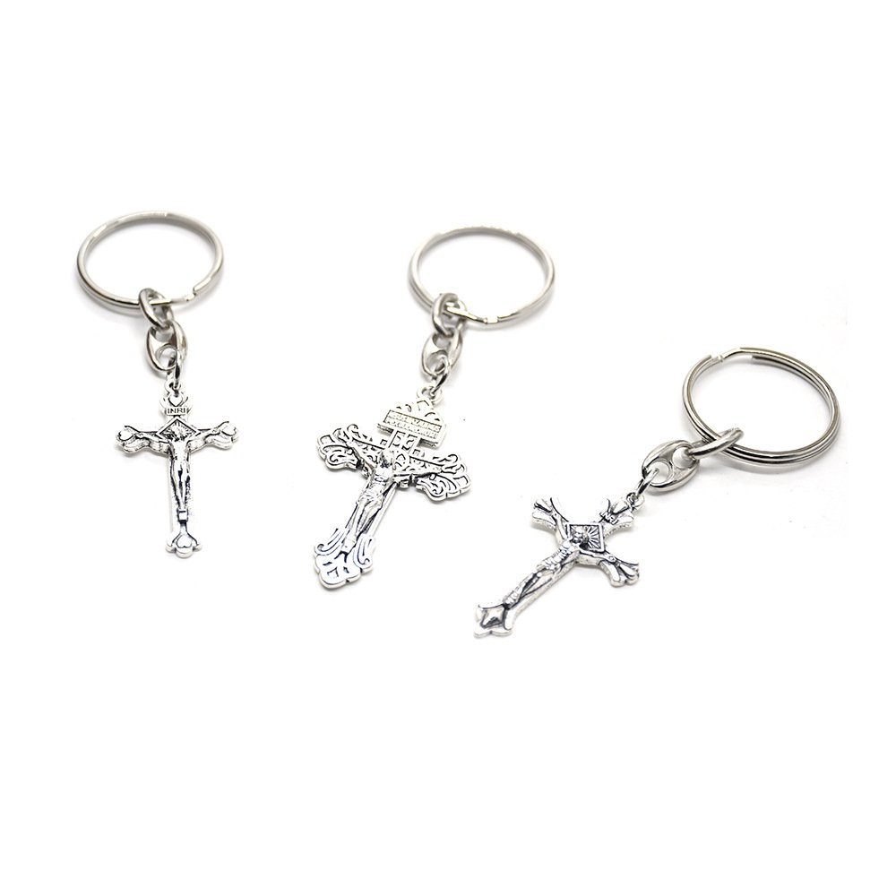 Classic Metal Silver Plated Cross Pendant Keychain Car Key Pendant For Men Women Catholic Christian Religious Accessories Gifts