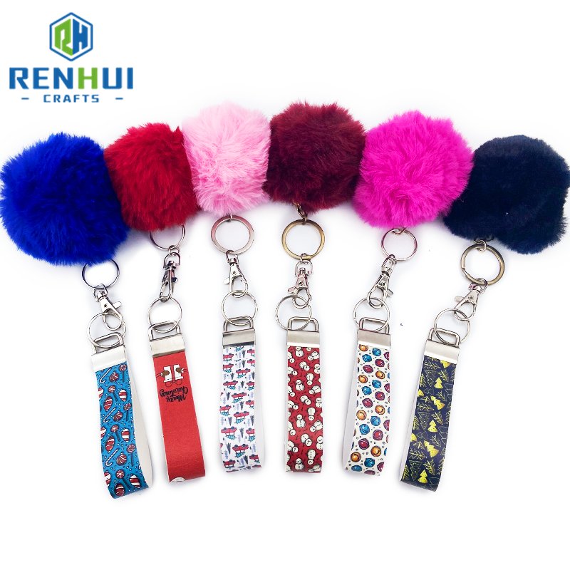 Kawaii Pom Pom Keychain Set Customized Luxury Keychain Cartoon PU Leather Keychain