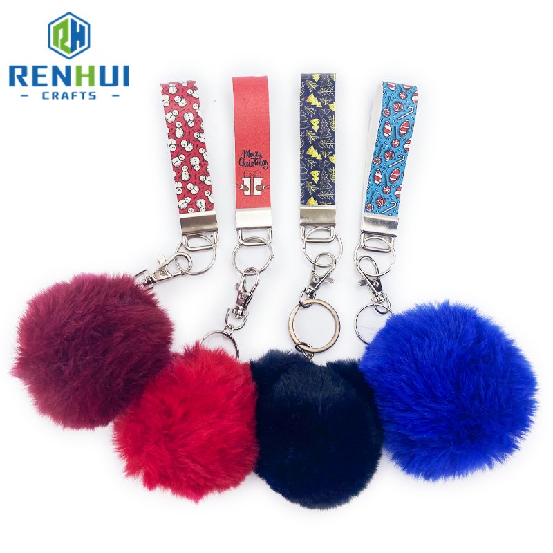 Kawaii Pom Pom Keychain Set Customized Luxury Keychain Cartoon PU Leather Keychain