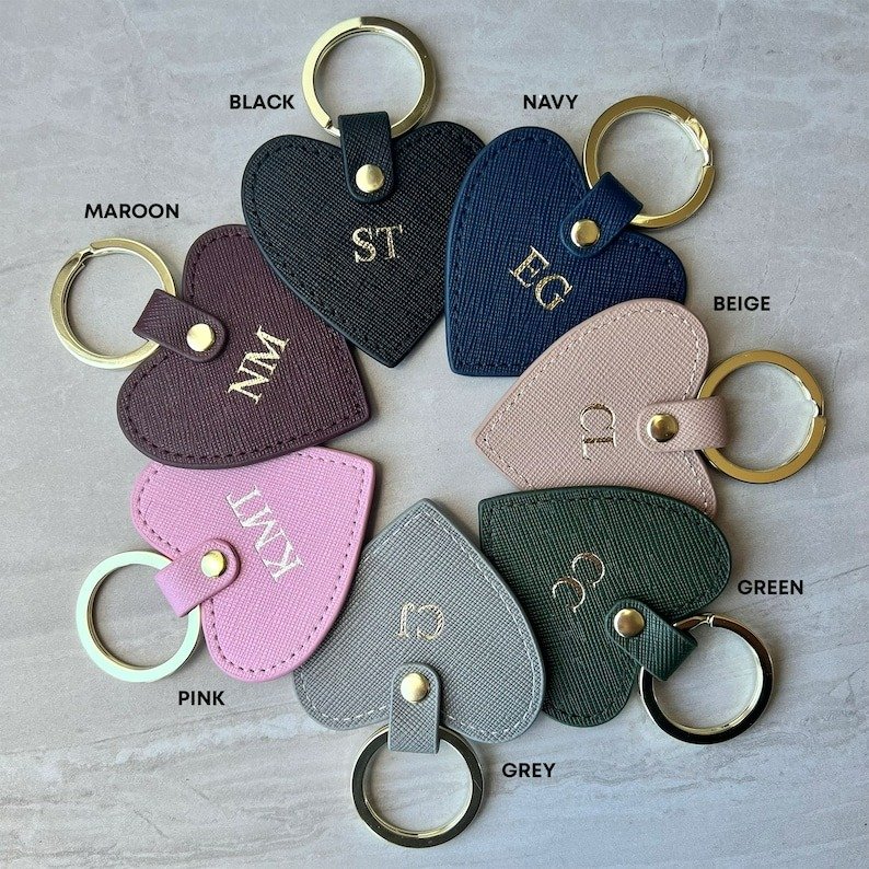 Personalised Custom Leather Keychain Lager Heart Pendant Keychains Creative Name Initials Keyring For New Car Bag Key Gift