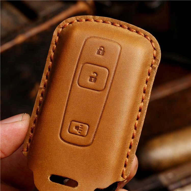 Hand Sewing Genuine Leather Car Key Case Cover for Toyota Crown Smart 3 Buttons Car Key Shell with Keychain
