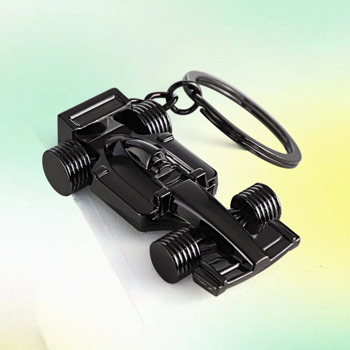 Car keychain Metal creative Racing keychain F1 racing keychain pendant