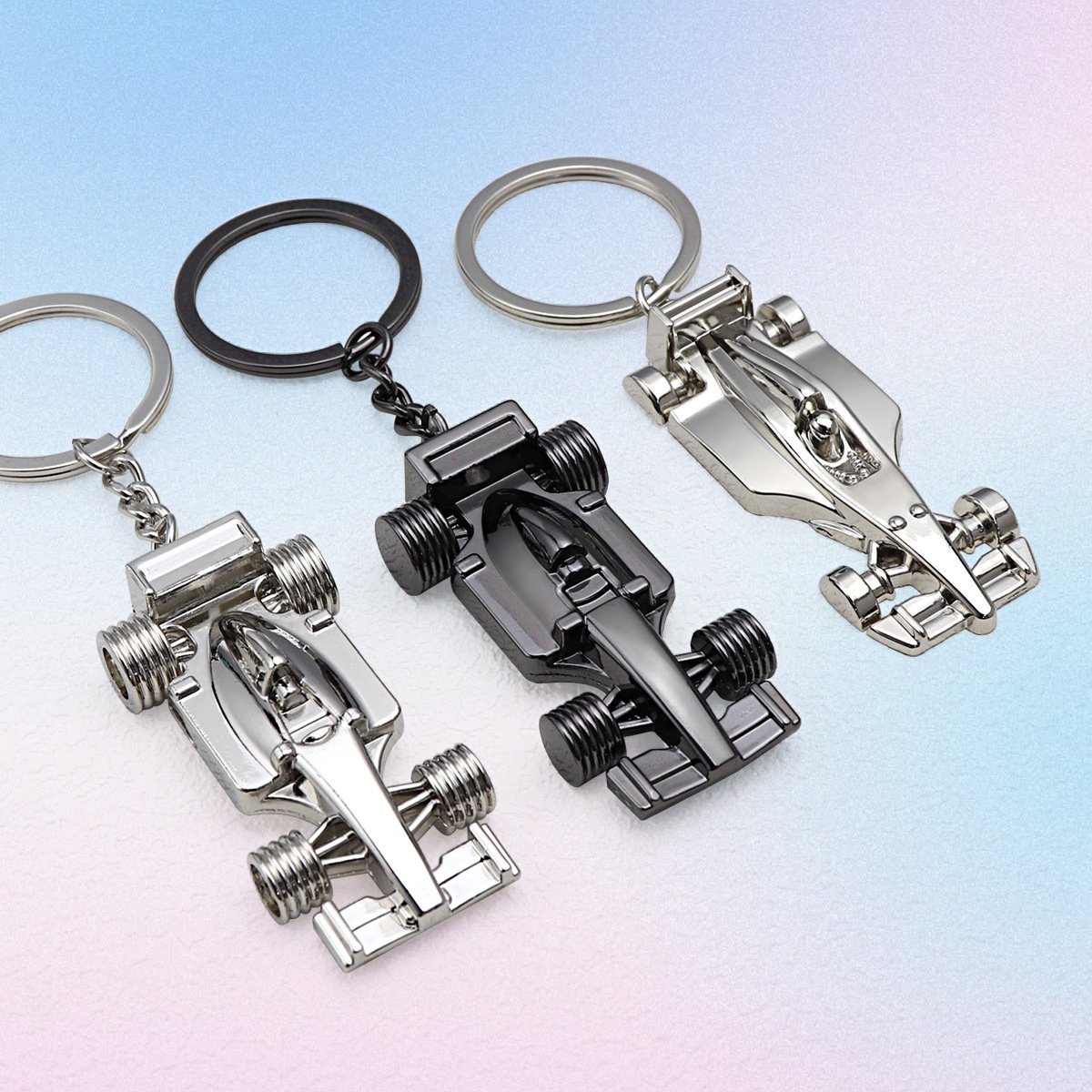 Car keychain Metal creative Racing keychain F1 racing keychain pendant
