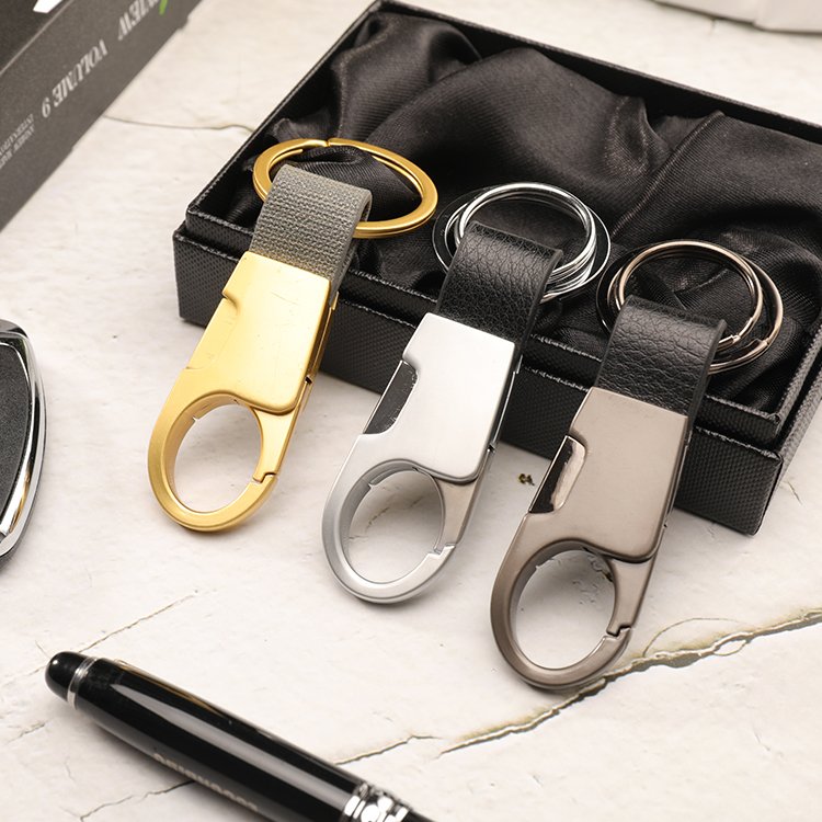 Factory Custom Leather Strap Heavy Duty Clasp Hook Carabiner Keychain Car Key Chain Holder