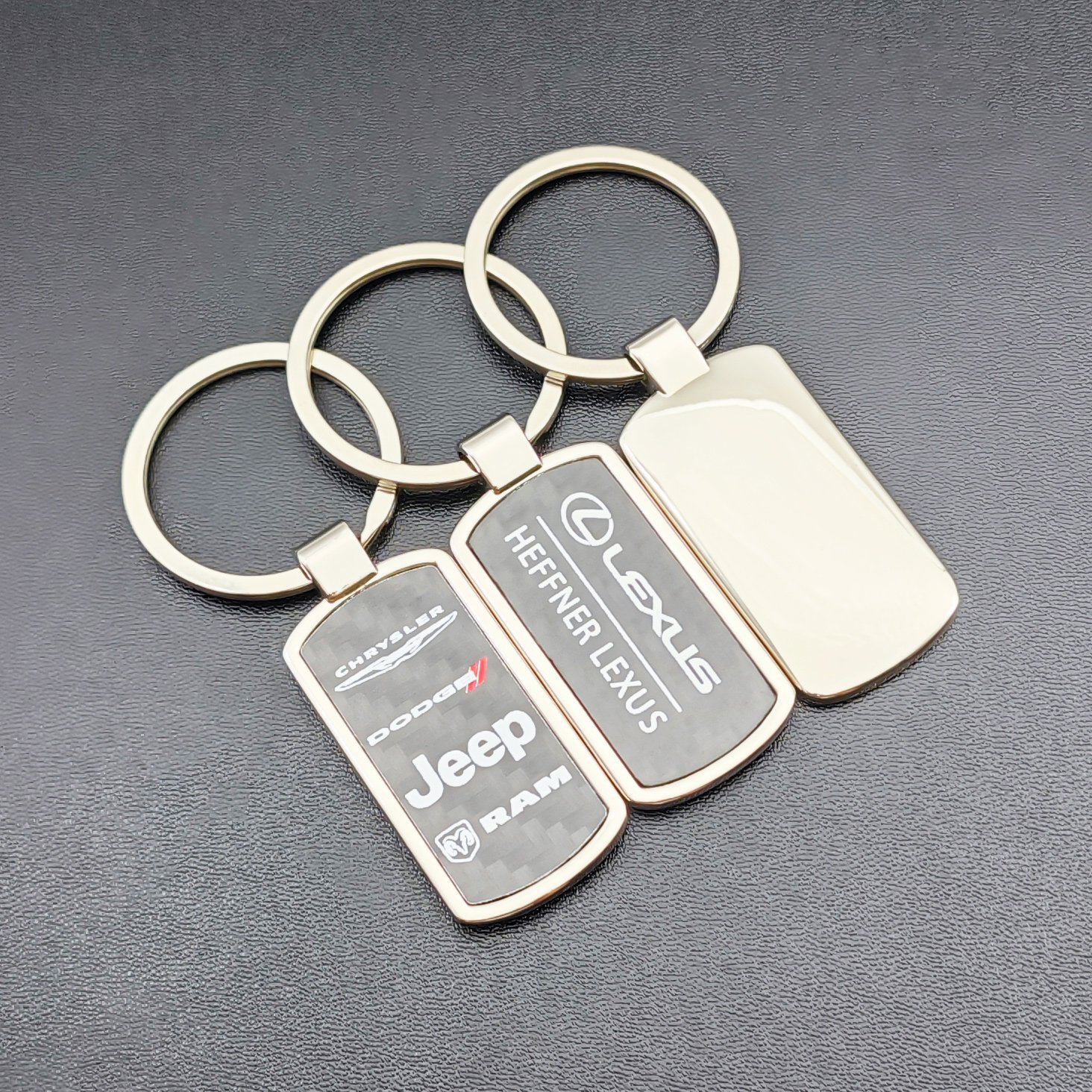 Wholesale Customize UV printing logo Keychain Luxury Designer Sublimation Blank Custom Style Car Metal Carbon Fiber Keychain