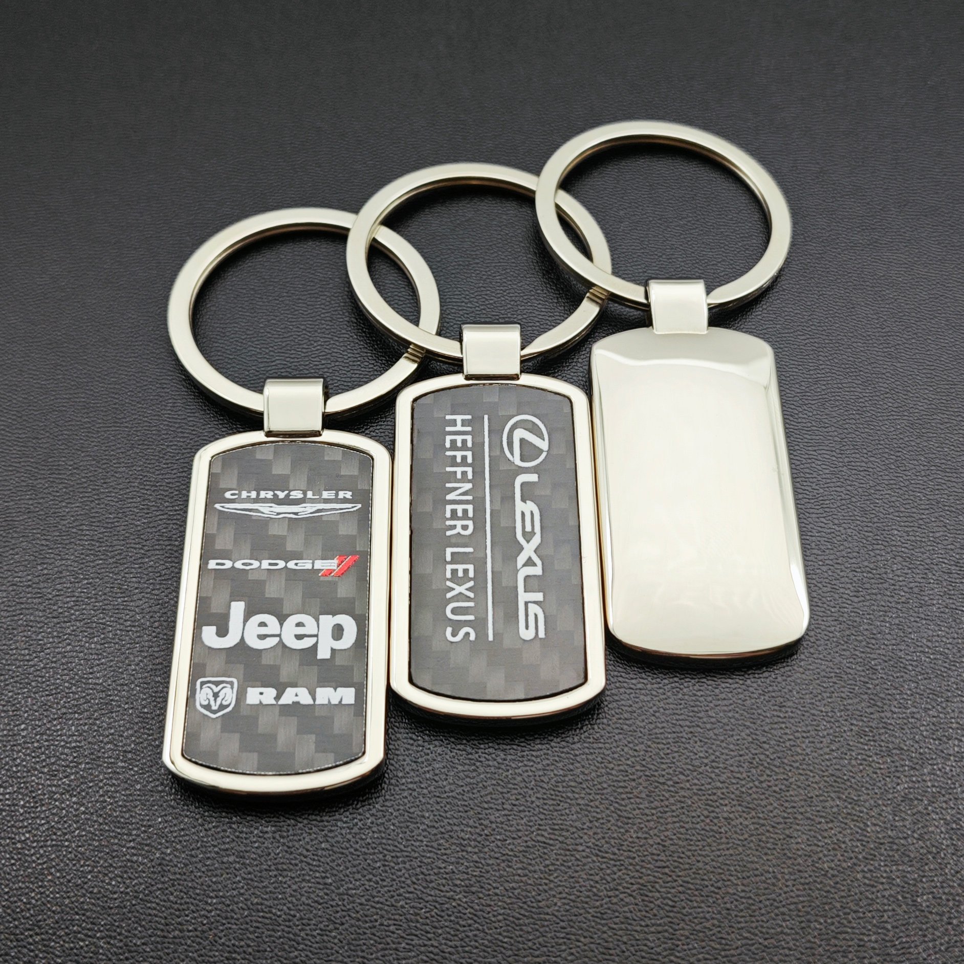 Wholesale Customize UV printing logo Keychain Luxury Designer Sublimation Blank Custom Style Car Metal Carbon Fiber Keychain