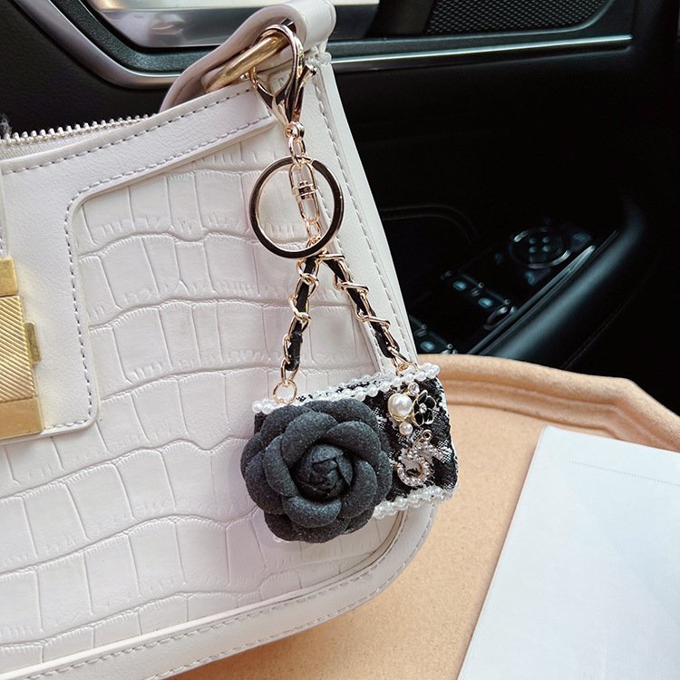Creative Beautiful Bag Keychains Delicate Key Chain Women Charm Keyring Gifts Creative Camellia Handbag Bag Pendant Keychain