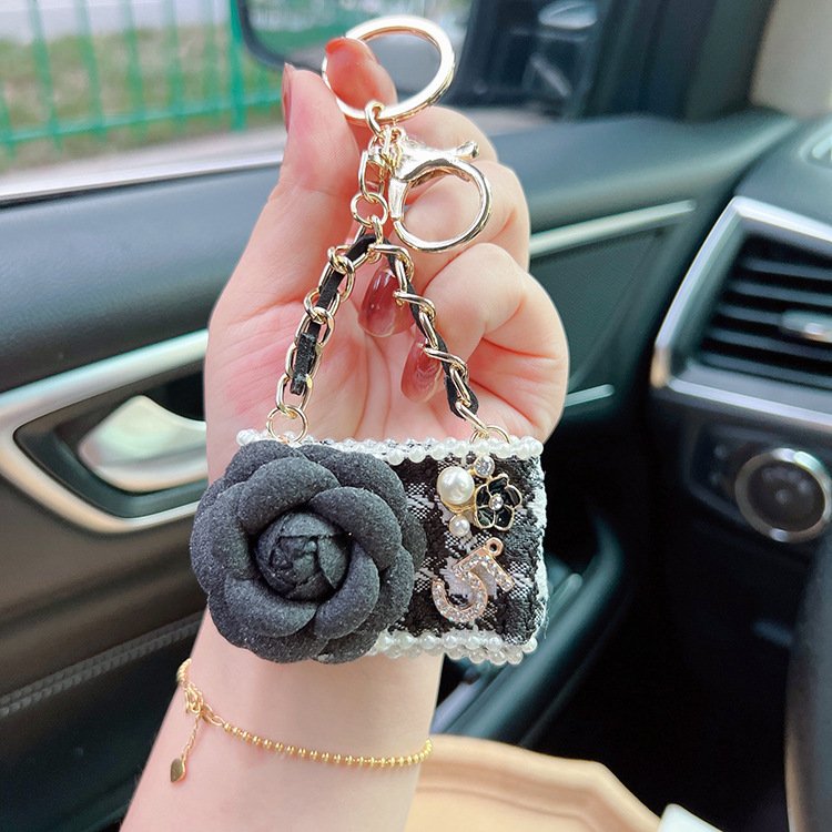 Creative Beautiful Bag Keychains Delicate Key Chain Women Charm Keyring Gifts Creative Camellia Handbag Bag Pendant Keychain