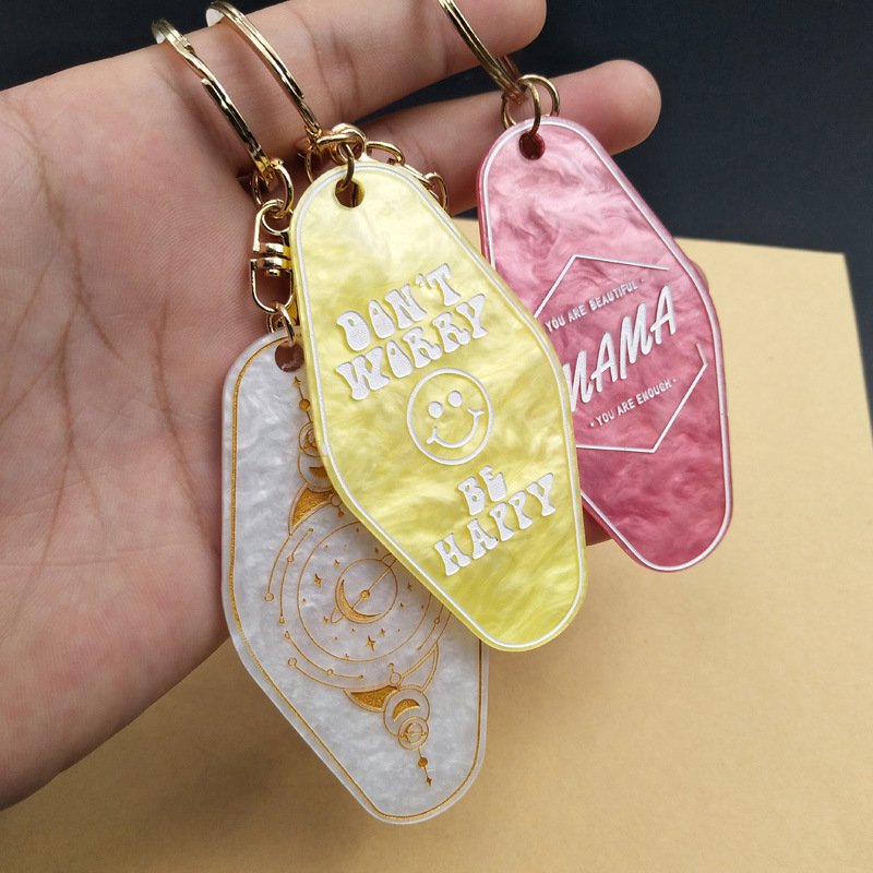 Wholesale colorful iridescent holographic hologram good quality personalized retro hotel motel keychain shining tag