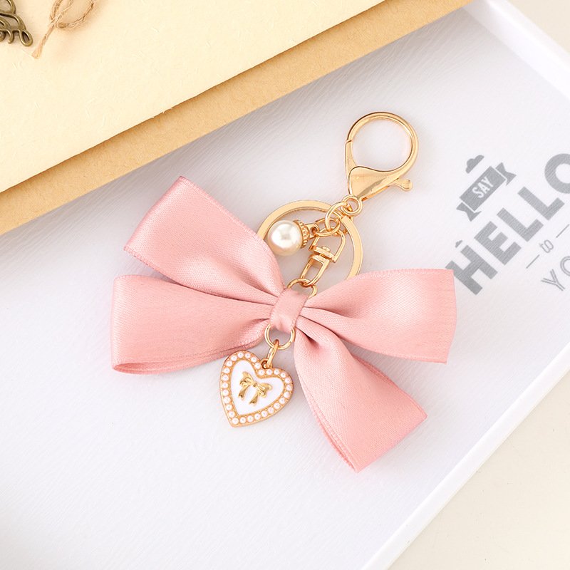 Luxury Pearl Keychain Heart Bow Handmade Fashionable Cheerleading Car Keychain Pendant New Fabric Ribbon Bow Pendant Accessories