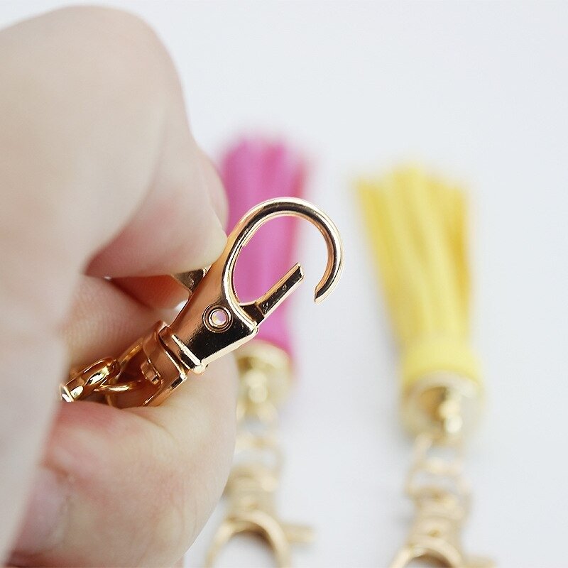 Colorful Fringed Key Chains for Women PU Leather Car Keychain Accessories Cute Ladies Bag Hanging Ornaments Gift