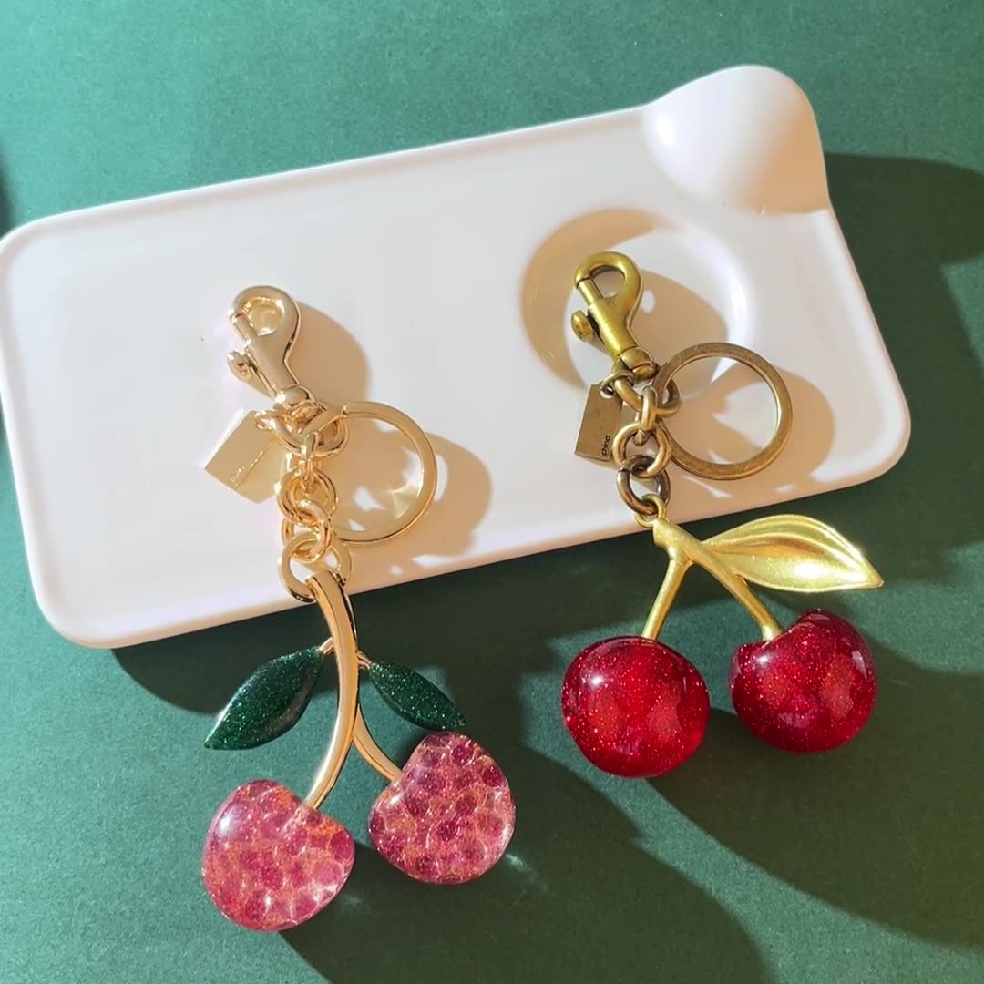 Lilangda Exquisite Fashion Accessories Cute Bag Pendant Car Resin Crystal Cherry Keychain