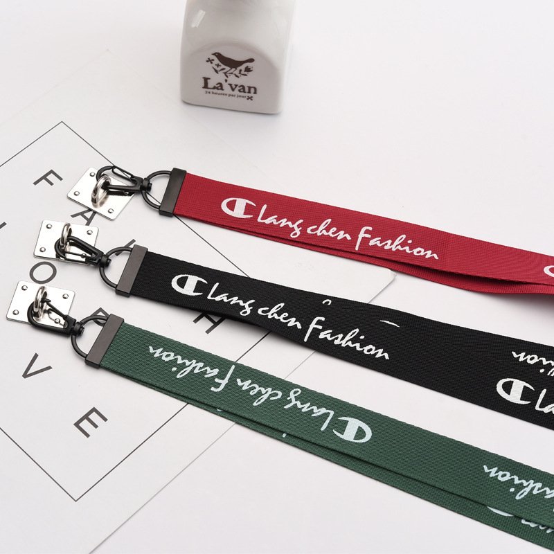 Japanese version of the ribbon pendant ribbon keychain trendy brand big C letter car chain bag accessories key ring