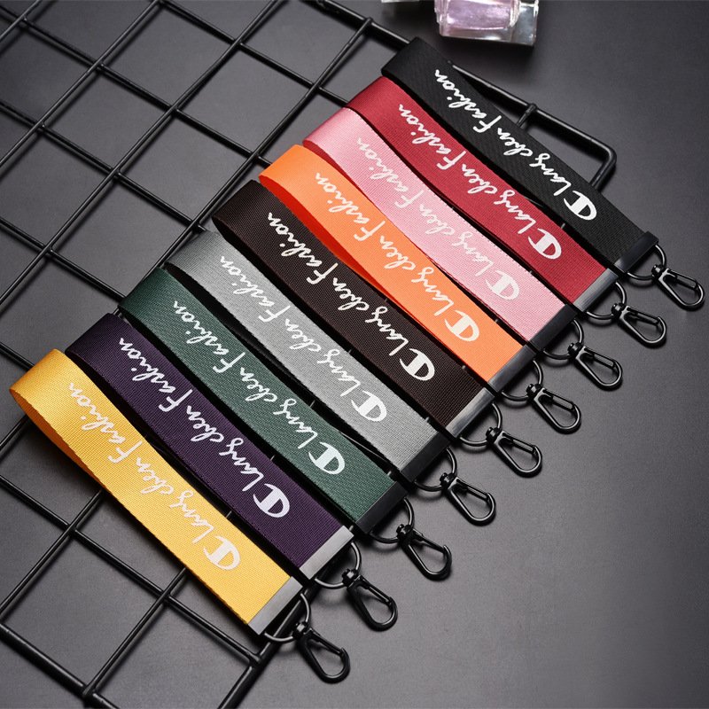 Japanese version of the ribbon pendant ribbon keychain trendy brand big C letter car chain bag accessories key ring