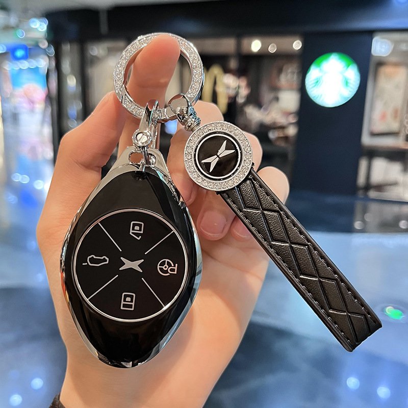 Luxury Diamond Metal Car Key Case Holder Keychain For Xpeng G6 G9 P7 P5 G3 Key Fob Protection Accessories