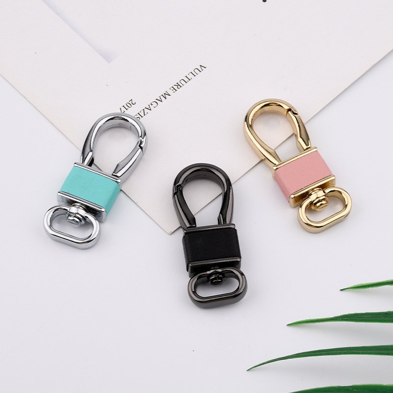 Custom Metal Carabiner Key chain Coloured leather Key Rings Car KeyChain Clips Ring for bag Car Key Accessories