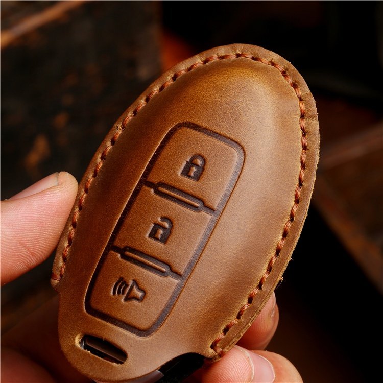Hot Sale Genuine Crazy Horse Leather Car Key Case Cover for Nissan Altima Maxima Murano Armada GT-R sentra M56 M37 M35 Q70 QX56