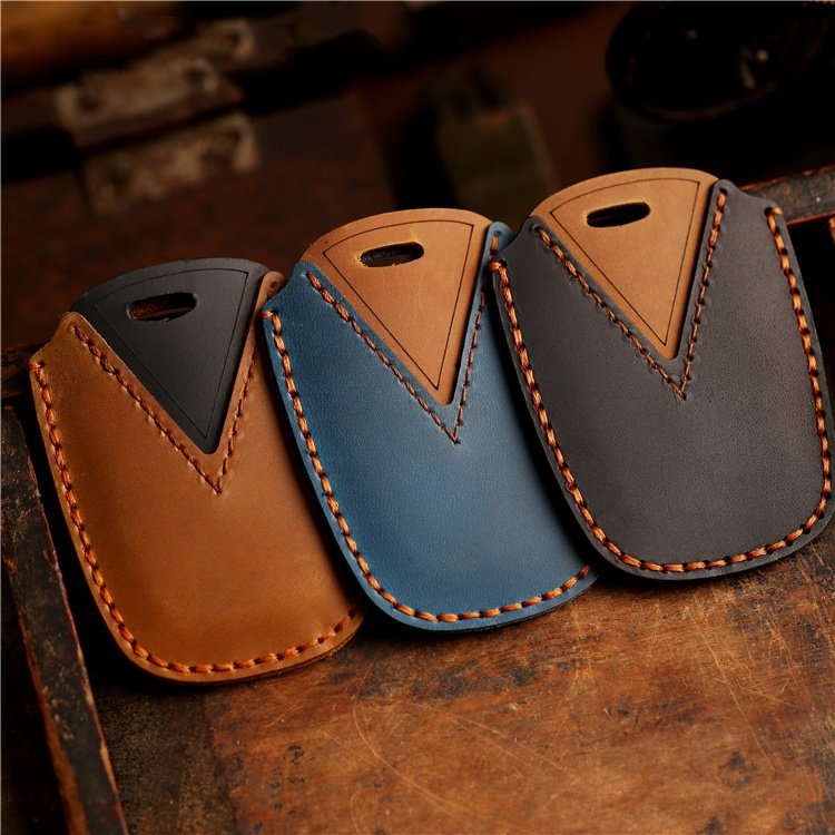 Hand Sewing Genuine Leather Car Key Case Cover for Toyota Camry Lexus Car Key Shell with Keychain