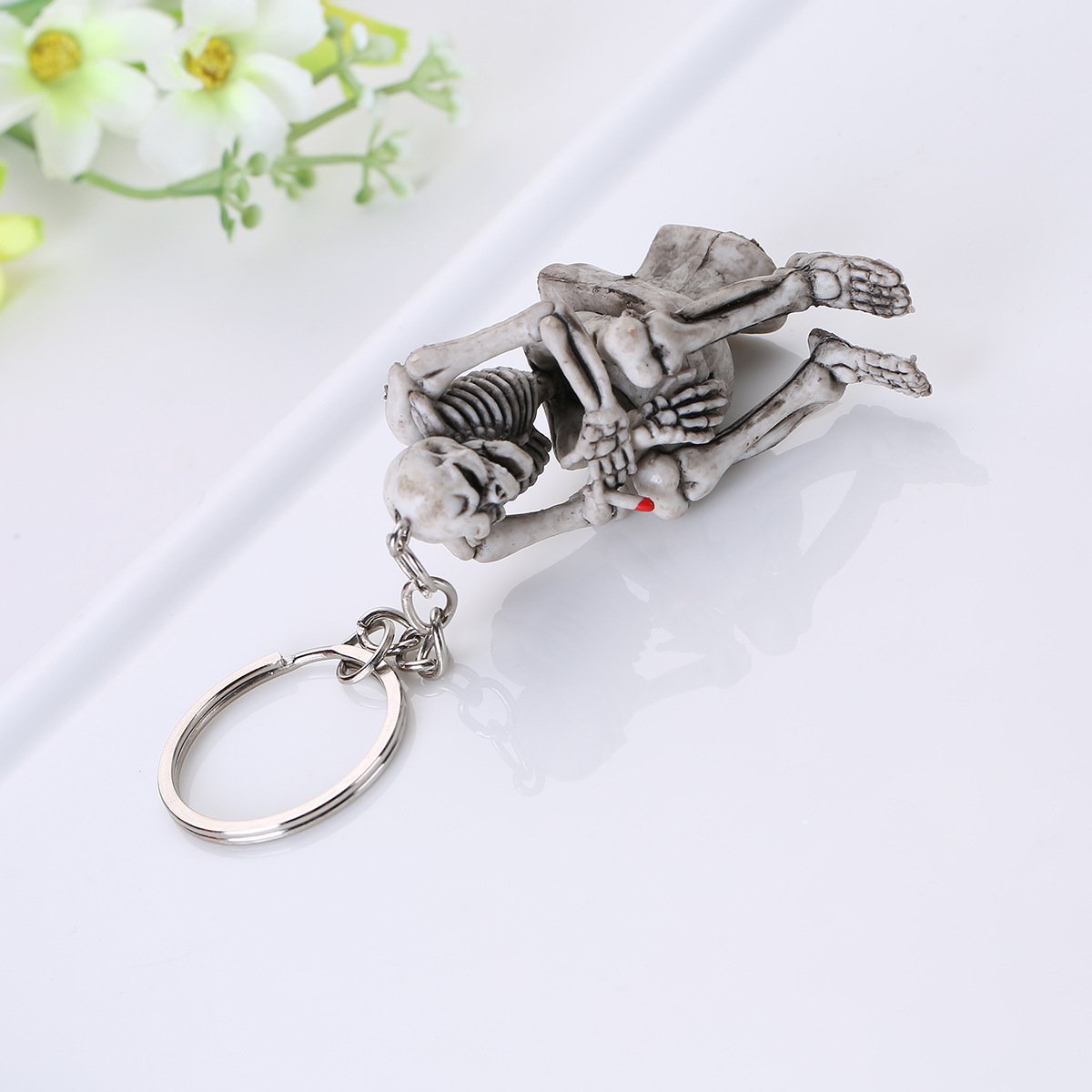 1 pc Trendy Creative grey Skulls skeleton Toilet Purse Bag Rubber Keychain Keyring Key Chain Gift car accessory bag pendant