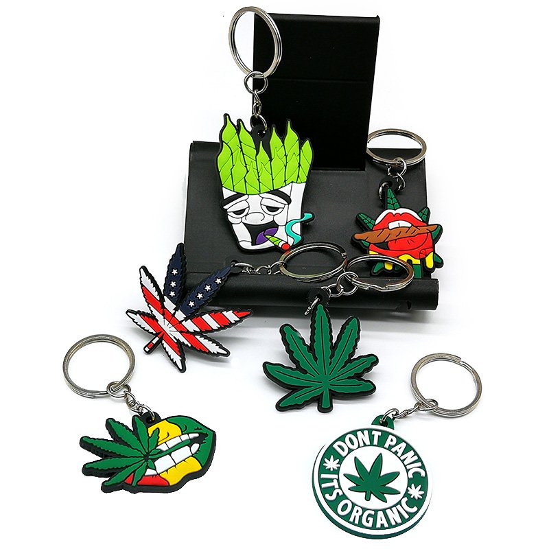 pvc Cartoon Key Chain Cute Leaf shape Key Ring Tobacco key Holder Fashion Gift for men Car Key Ornament Bag Pendant Wholesale