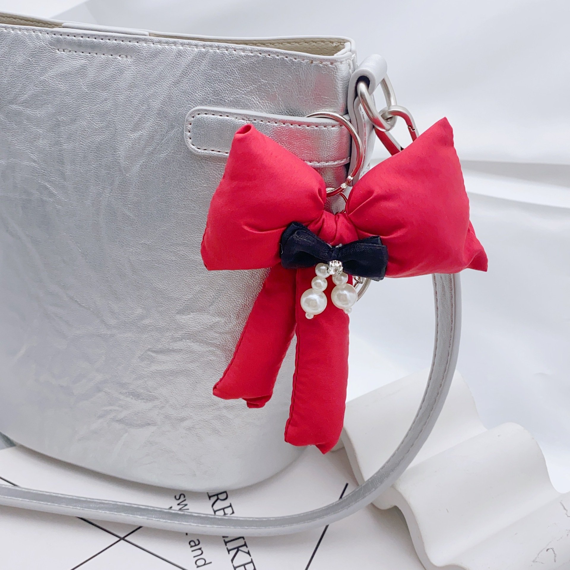 Hot Bowknot Pendant Keychain Stylish Phone Anti-lost Lanyard Personalized Keyring Decoration for Bag Backpack Purse