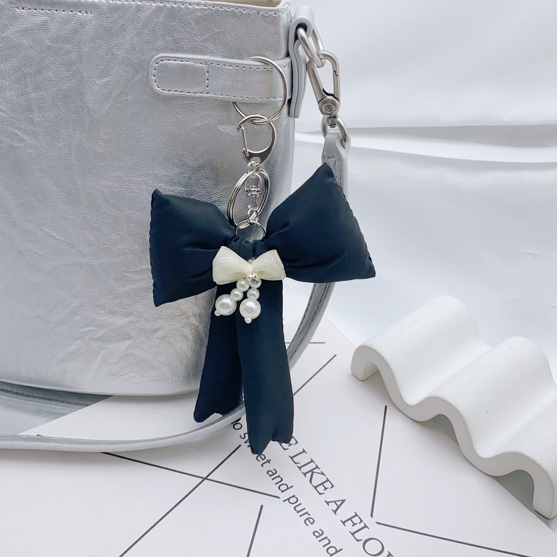 Hot Bowknot Pendant Keychain Stylish Phone Anti-lost Lanyard Personalized Keyring Decoration for Bag Backpack Purse