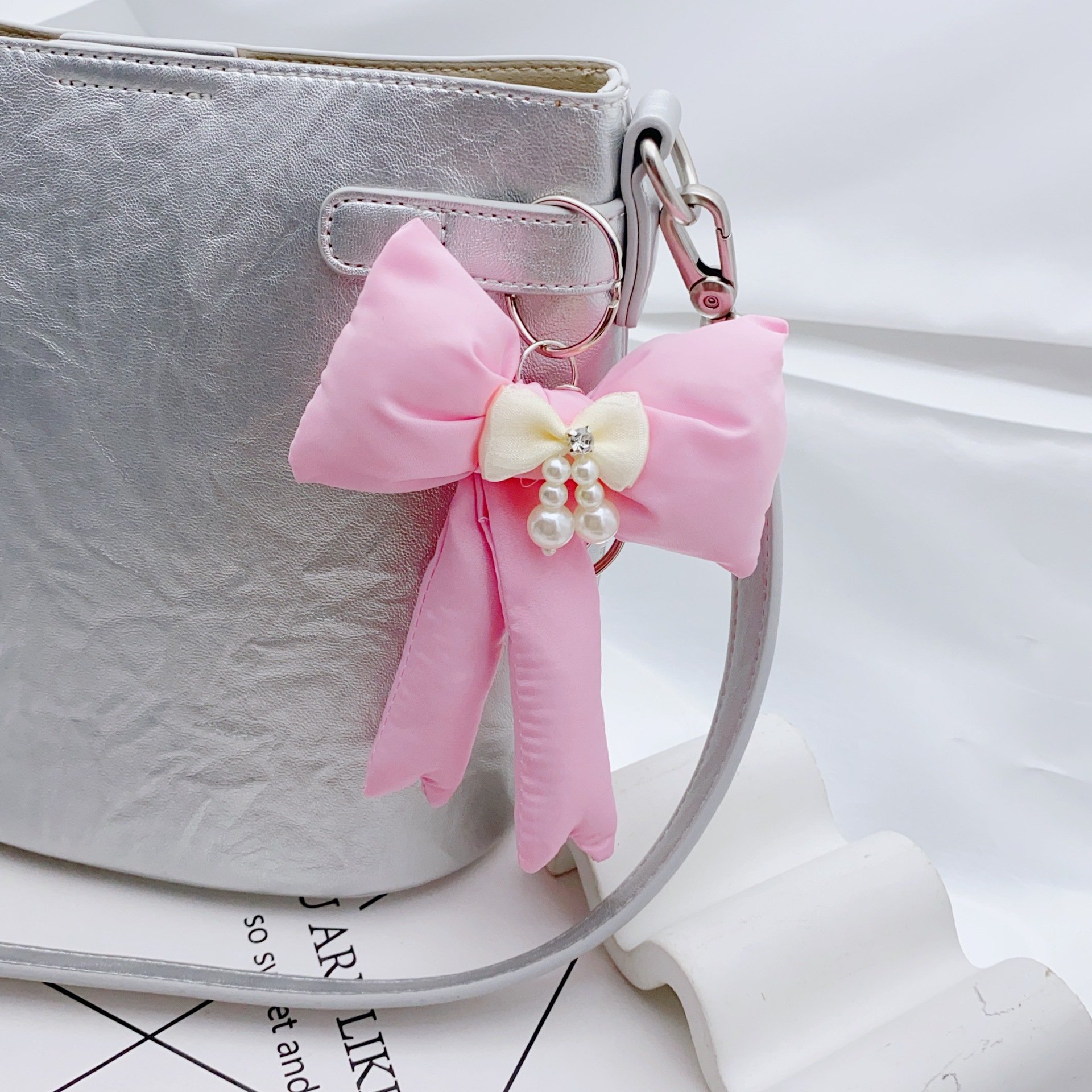 Hot Bowknot Pendant Keychain Stylish Phone Anti-lost Lanyard Personalized Keyring Decoration for Bag Backpack Purse