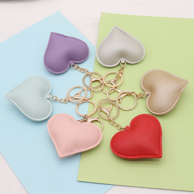 New PU heart keychain leather fashion women's luggage pendant car interior pendant accessories wholesale