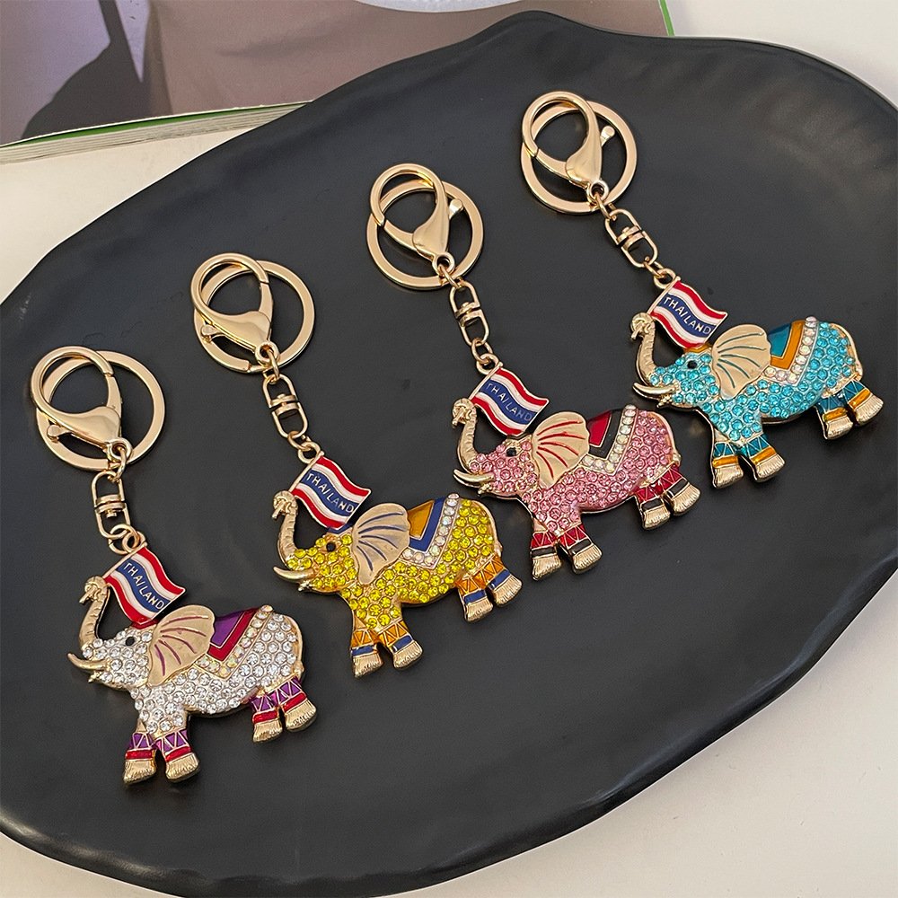 2024 New Arrival Paved Crystal Keyring Bling Rhinestone Animal Women Car Key Chain Cute Gold Plated Elephant Pendant Keychains